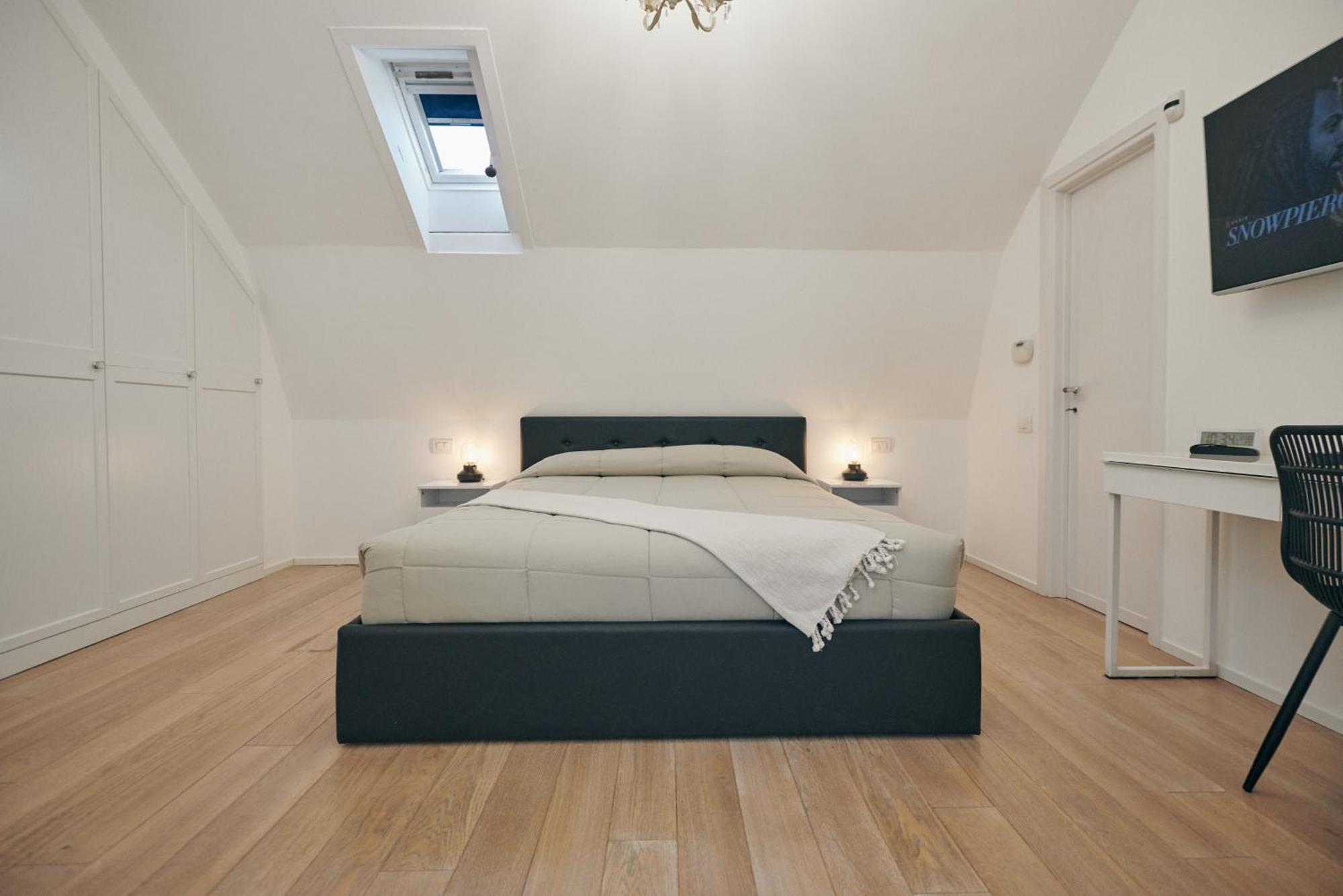 Sant'Andrea Penthouse By Montenapoleone Living Милано Екстериор снимка